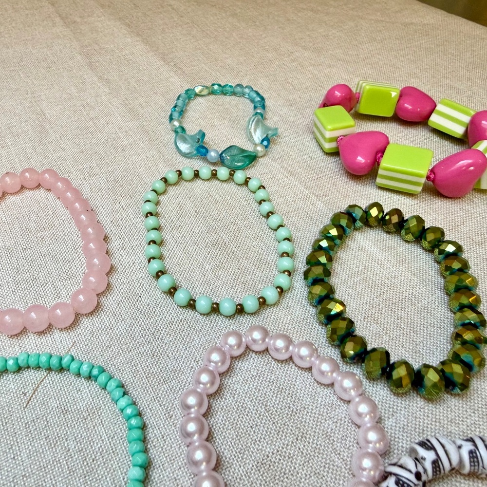 Bundle of 14 Beaded Stretchy Bracelets - Picture 4 of 9